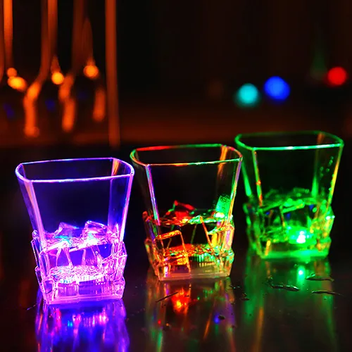 Kreative LED Sensor Licht Whiskyglas