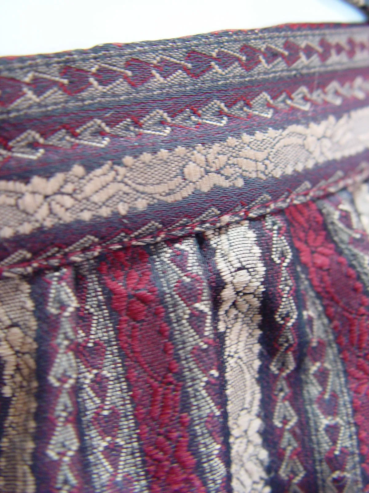 lange Dirndlschürze mit Webstreifen und tollem Muster  Dirndl-Schürze  TS753
